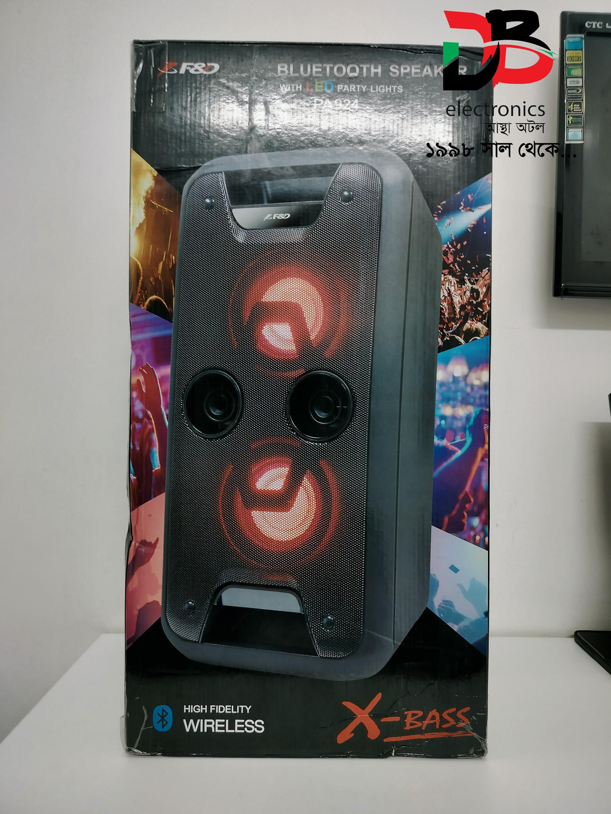 Speaker F&D Bluetooth Party with MIC PA924 Warranty: 01 Year Warranty.